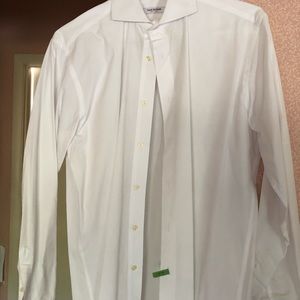 Isaac Mizrahi men’s white dress shirt. Slim fit. 15.5 34/35. Spread collar.